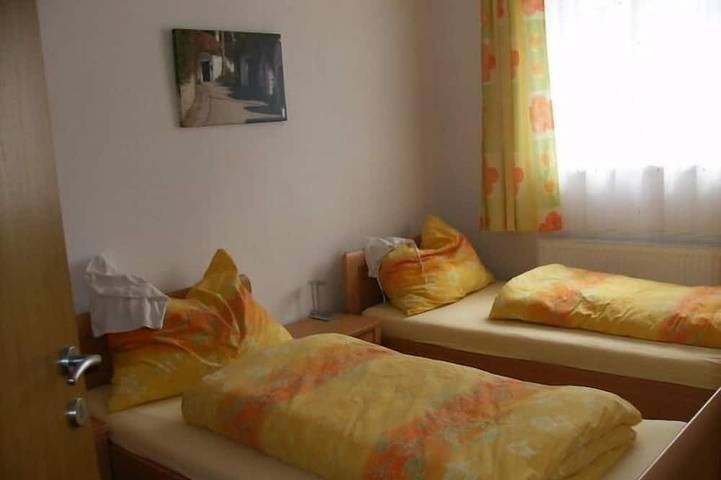 Ganze Wohnung, Ferienwohnung (46qm) in ruhiger Hoflage mit kostenfreiem WLAN in Herrnbaumgarten, Mistelbach (Niederösterreich)