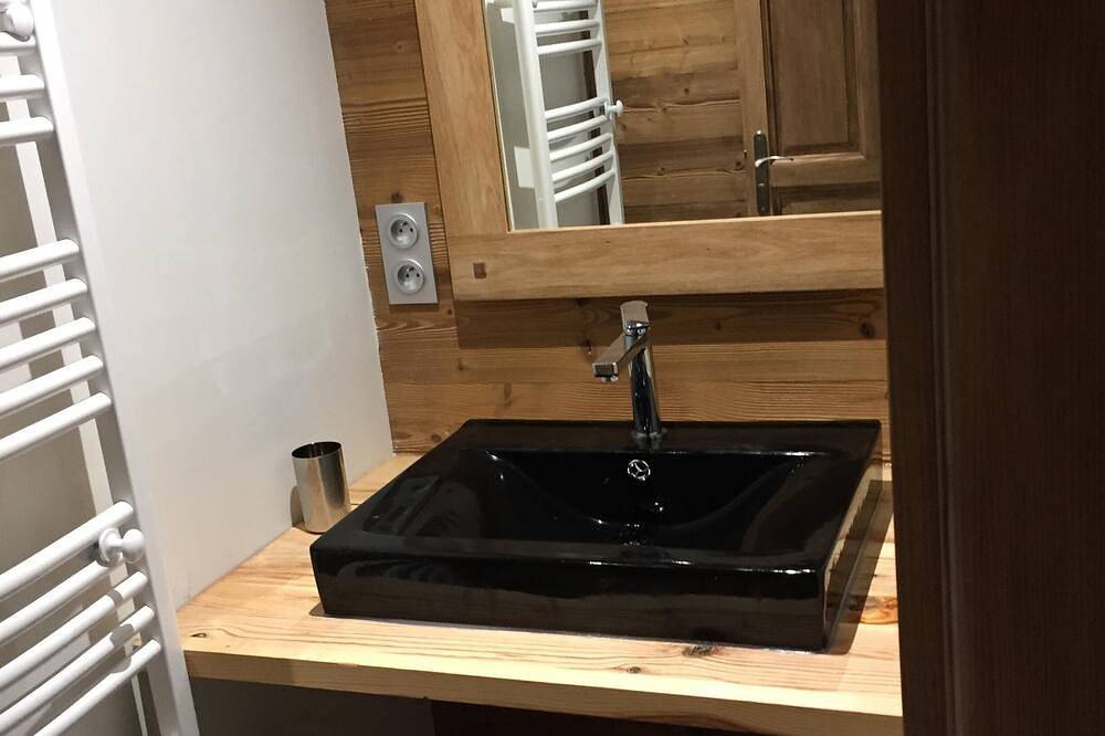 Ganze Wohnung, Saisonvermietung unabhängige Wohnung in Ferienhaus mit Seeblick in Gérardmer, Regionaler Naturpark Belchen der Vogesen