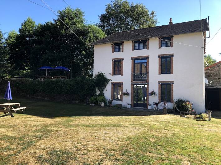 Gîte pour 4 personnes, avec piscine, adapté aux familles dans la Creuse