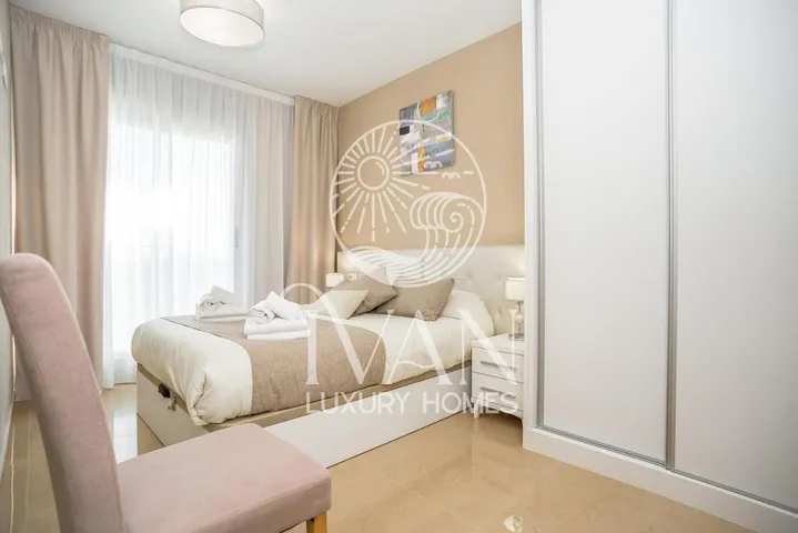 Apartamento de vacaciones para 7 personas, con vistas además de jardín y piscina - 1