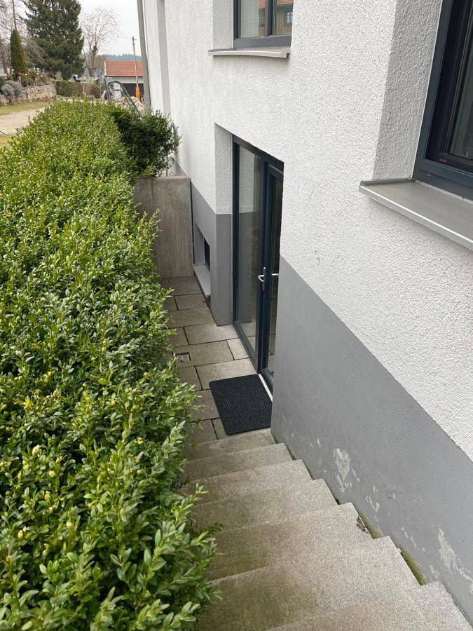 Appartement entier, Architect-Apartments 53qm - 2 Schlafzimmer mit integrierter Küche und Bad, nur 2min von A8 - ruhig und modern in Irschenberg, Région Alpine de Tegernsee et Schliersee