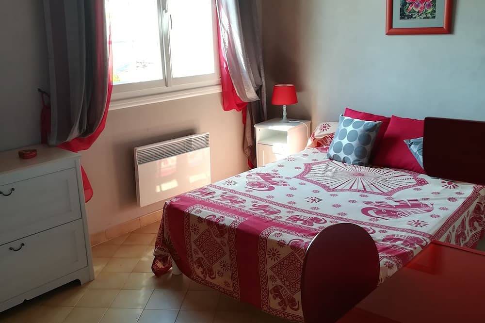 South villa with pool in Châteauneuf-les-Martigues, Istres region