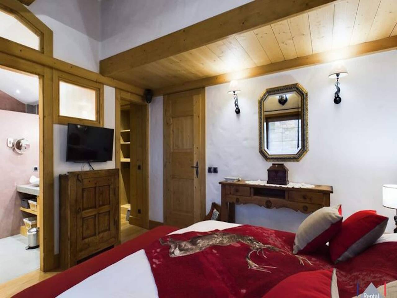 Entire apartment, 5 Rooms for 6 People in Courchevel 1850, Saint-Bon-Tarentaise