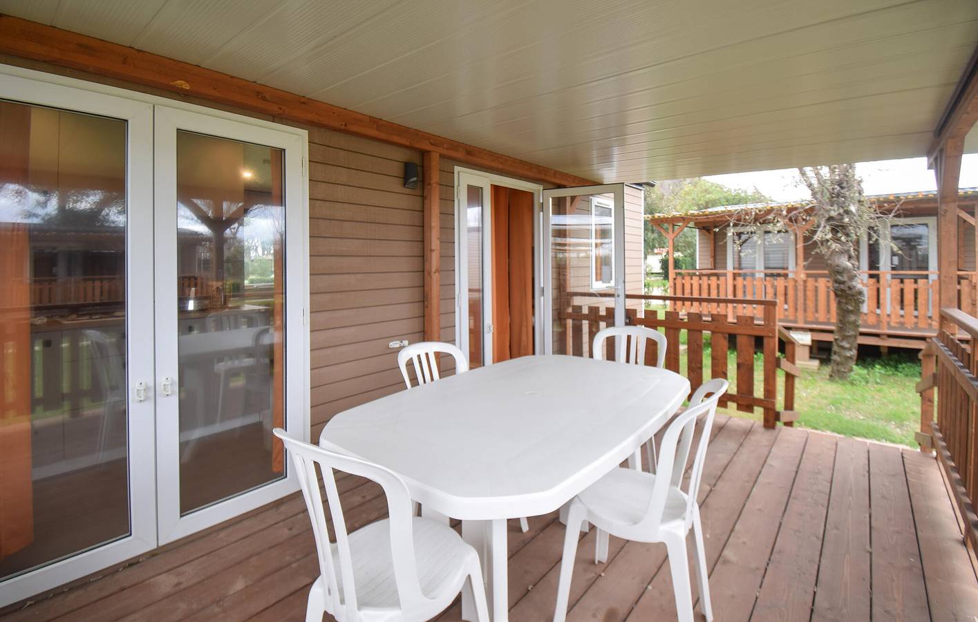 Schönes Lido-Apartment mit Pool, Terrasse und Parkplatz in Tarquinia, Viterbo Provinz