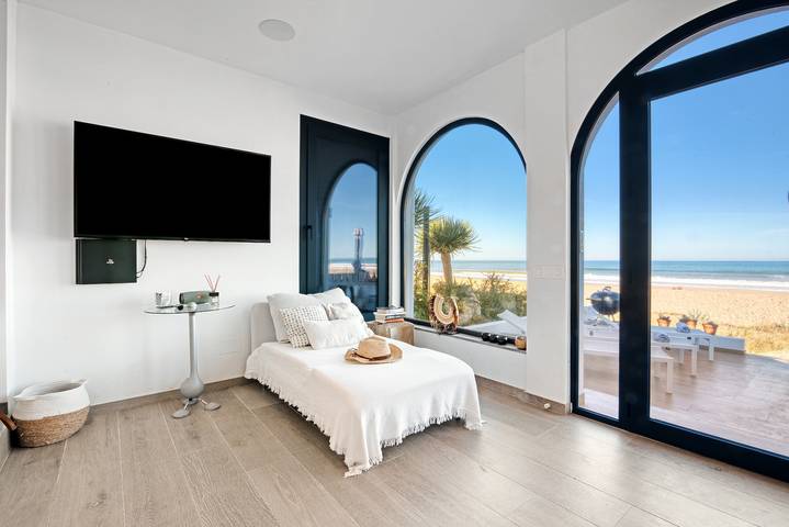 Ferienhaus "Denia Beach Lodge" mit Meerblick, Whirlpool und Wlan in Dénia, Costa Blanca