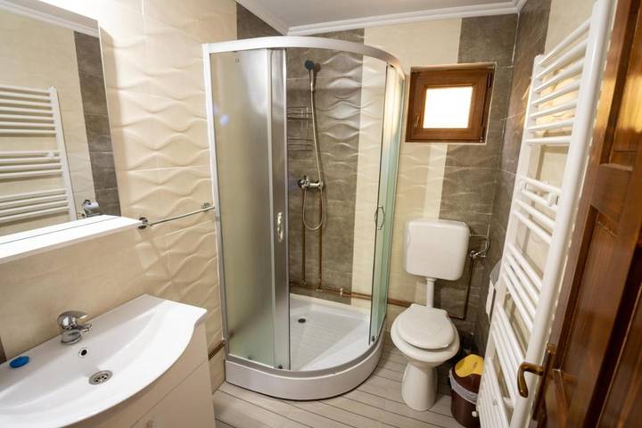 Location de vacances pour 8 personnes, avec vue et jardin à Alba (Romania)