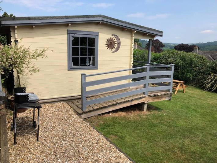 Chalet for 2 people, with Balcony and Terrace as well as Garden and View in Lyme Regis