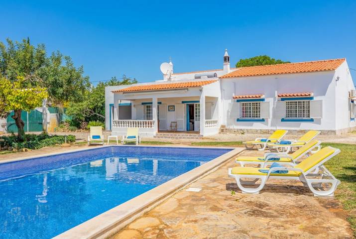 Villa para 6 pessoas, com jardim em Moncarapacho