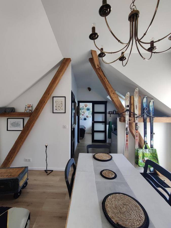 Gîte pour 4 personnes, avec Terrasse ainsi que Jardin et Piscine à Sausheim