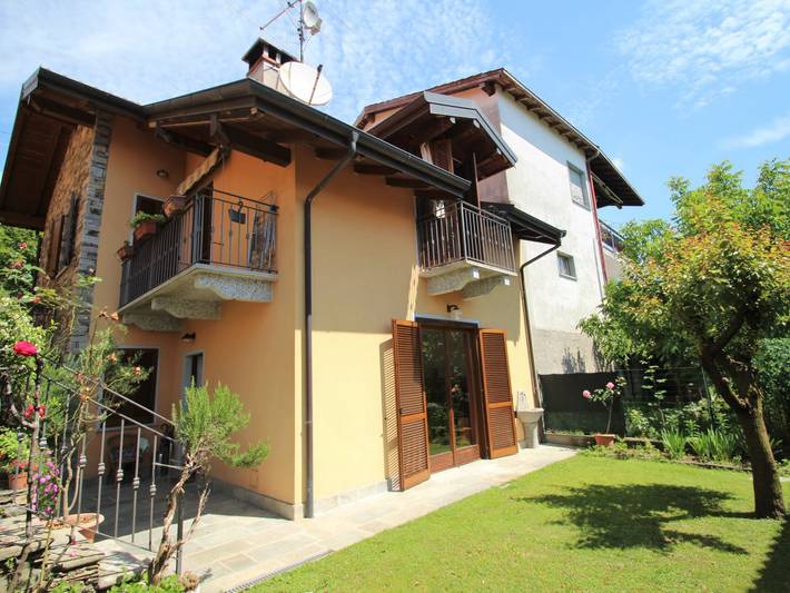 Ferienhaus für 5 Personen, mit Balkon und Garten