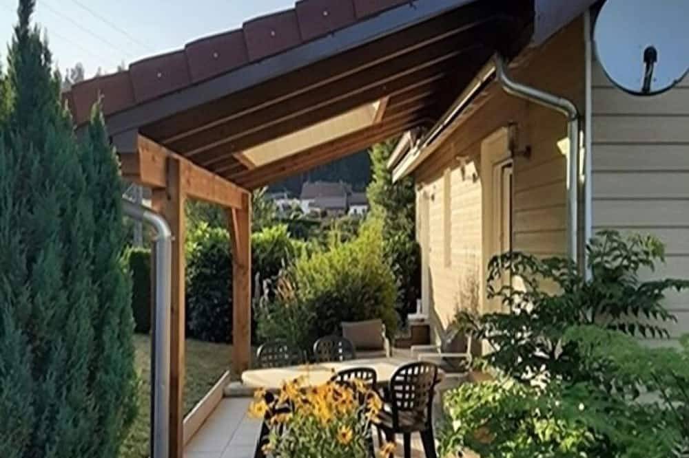 Chalet individuel récent classé 3 étoiles, à 8 Kms de Gérardmer in Le Tholy, Région d'Épinal