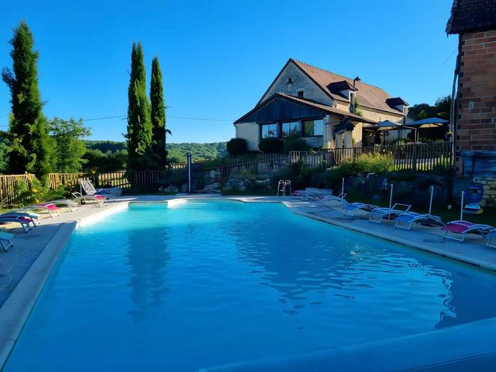 Camera 'Lune' con piscina condivisa, Wi-Fi e aria condizionata - Table d'Hôtes in Salignac-Eyvigues, Périgord Noir