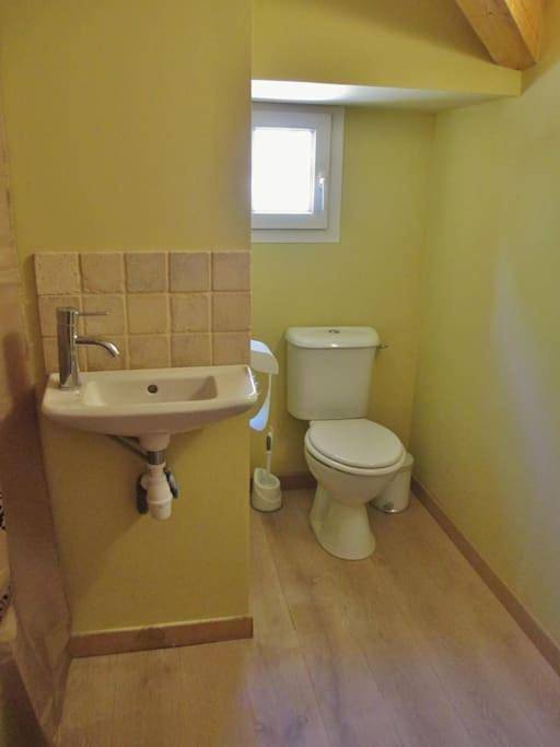 Appartement entier, Appartement T3 dans propriété de 5000m2 avec piscine in Venelles, Région d'Aix-en-Provence