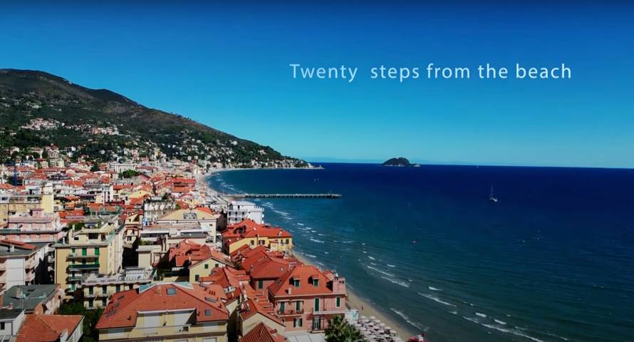 Casa sulla spiaggia per 4 persone, con balcone e giardino in Liguria