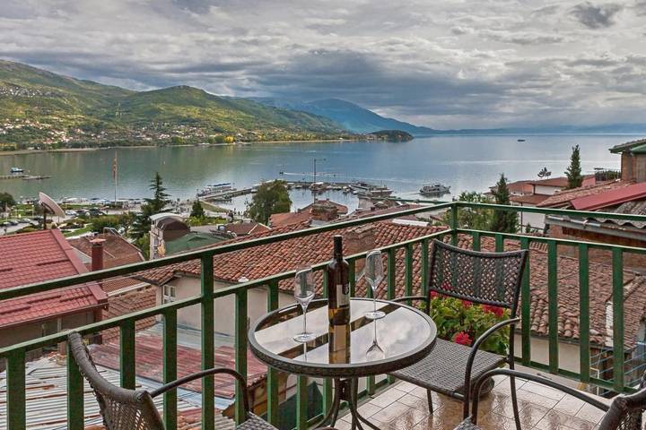 Maison d’hôte pour 2 personnes, avec vue et terrasse