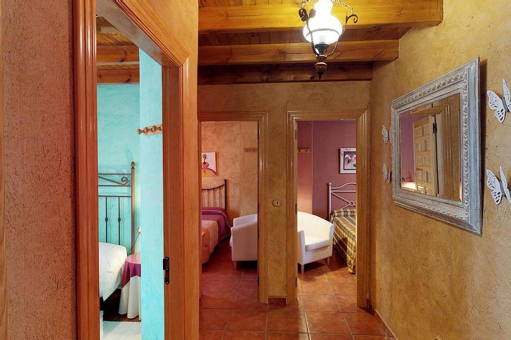 Full rental cottage in Santibáñez de la Peña, Cordillera Cantábrica