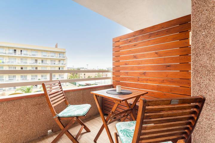 Ganze Wohnung, Apartment 'Columbo Go2lloret' mit Gemeinschaftspool, Wlan und Klimaanlage in Central Lloret de Mar, Lloret de Mar