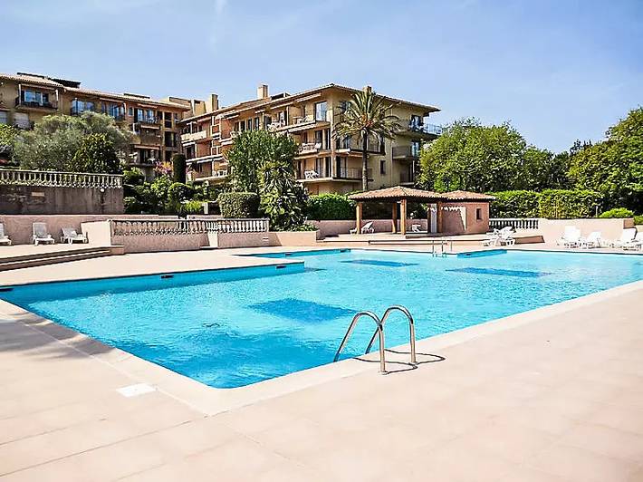 Ferienwohnung für 4 Personen, mit Balkon und Terrasse sowie Pool in Saint-Tropez