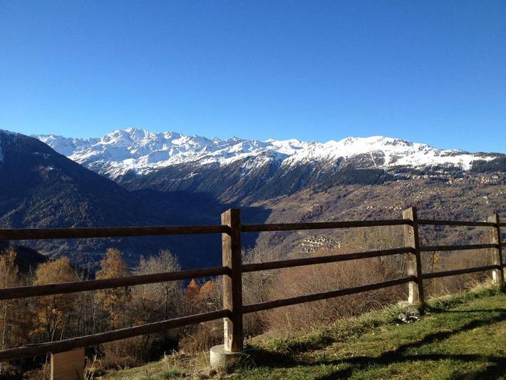 Gîte pour 10 personnes, avec vue et jardin dans Mase