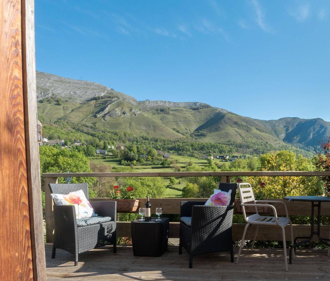 La petite maison en bois in Sère-en-Lavedan, Pyrénées