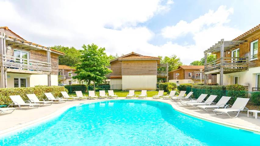 Gîte pour 5 personnes, avec piscine, animaux acceptés à Aureilhan - 2