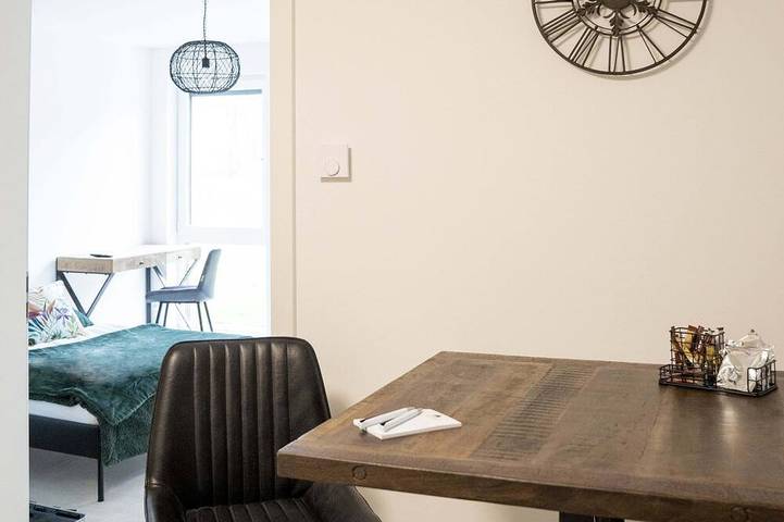 Ganze Wohnung, Gardenview Apartment Nr. 7 im 1. Stock links (Gartenblick, Balkon) in Dormagen, Rhein-Kreis Neuss
