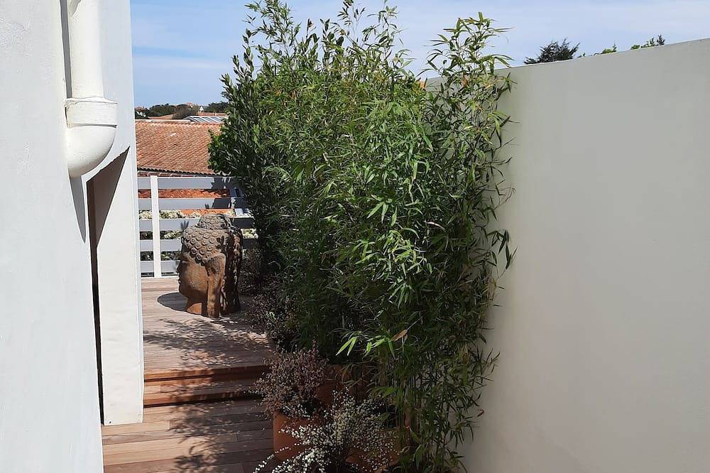 Guéthary by the ocean, a few steps from the beach in Guéthary, Bayonne region