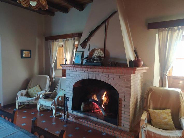 Casa rural para 6 personas, con jardín además de vistas y piscina, Se admiten mascotas en Fuenteheridos - 4