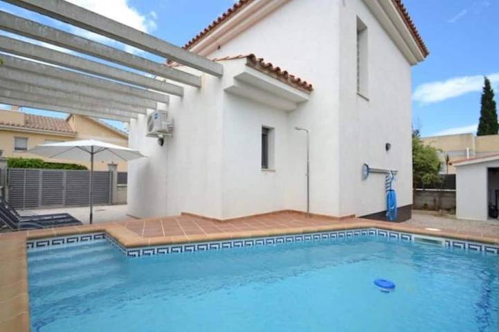 Villa für 6 Personen, mit Garten und Balkon, mit Haustier in Riumar