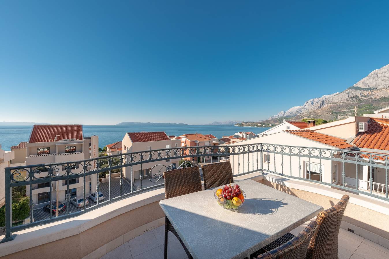 Ganze Wohnung, 2-Zimmer-Ferienwohnung mit Balkon und Meerblick Tucepi, Makarska A-3193-c in Tucepi, Makarska Riviera