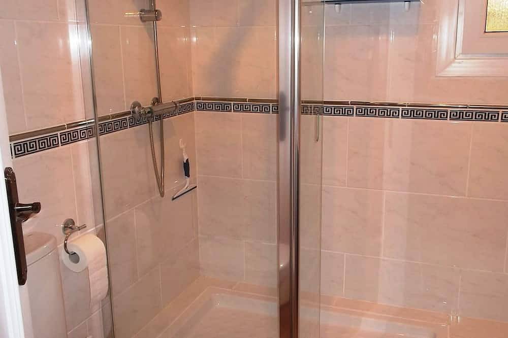 Ferienhaus mit Pool am Meer mit 4 Schlafzimmern für 7 Personen Wifi Frei in Vallgornera, Llucmajor