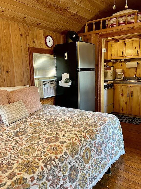 ** Einmal ein Teil der geliebten Shady Oak Lodge - Hütte 3 (5 Personen) ** in Toledo Bend Reservoir