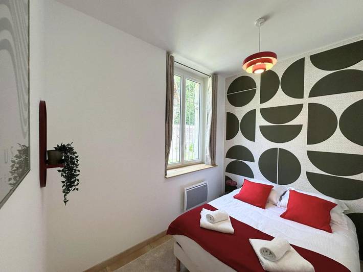 Gîte pour 4 personnes, avec terrasse et jardin à Lons - 4