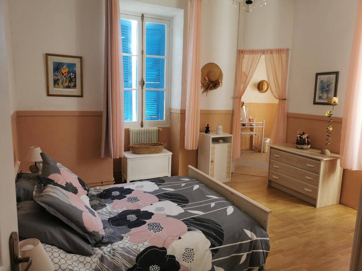 Twin Room with Mountain View in Vico, Région d'Ajaccio