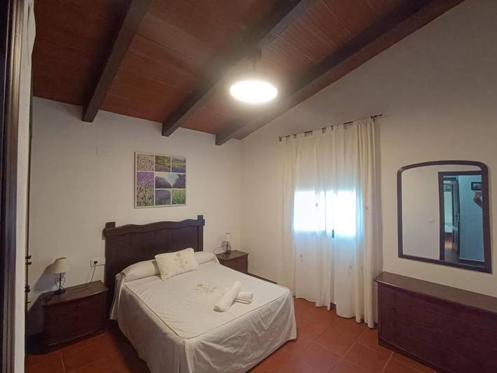 Casa de vacaciones para 8 personas, con jardín además de piscina y vistas, Se admiten mascotas en Provincia de Badajoz - 3