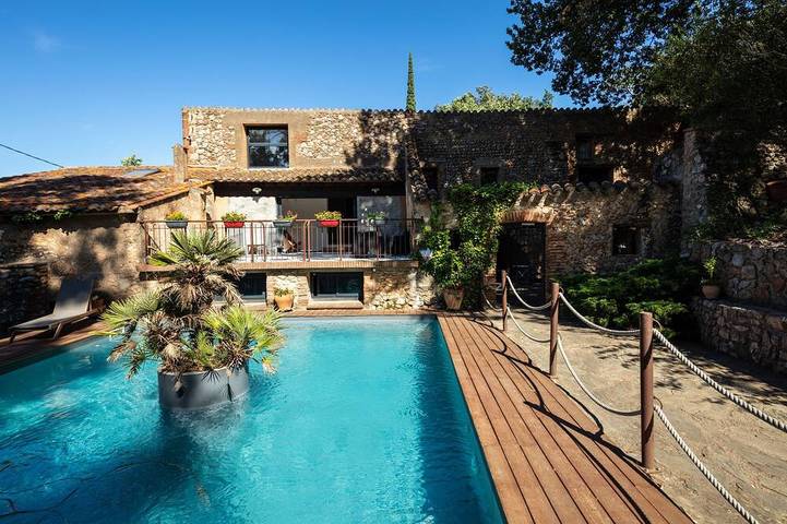 Hôtel pour 16 personnes, avec jacuzzi ainsi que sauna et jardin - 1