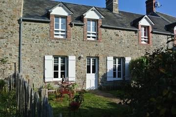 Gîte pour 4 personnes, avec jardin à Gouville-sur-Mer