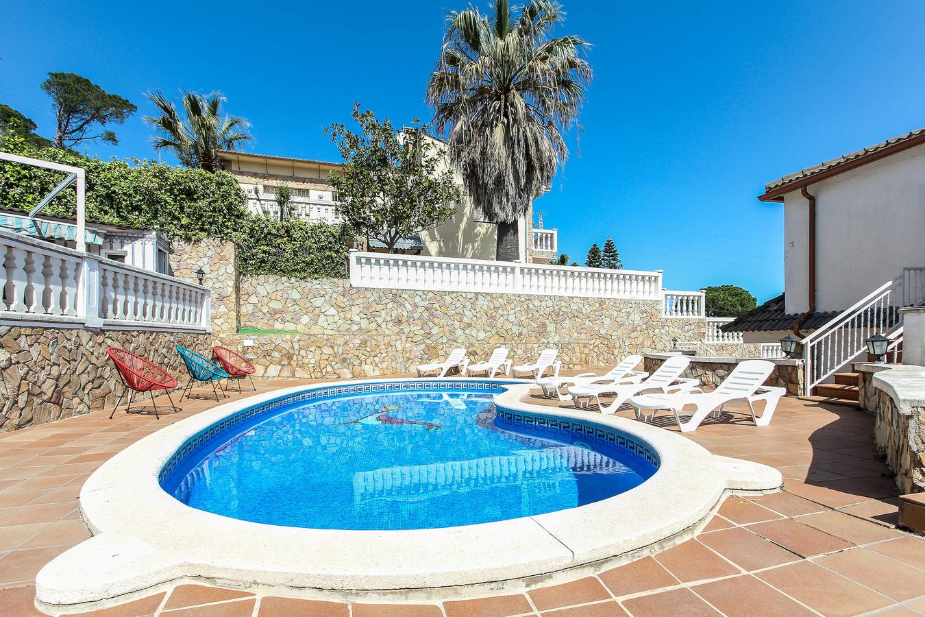 Villa Atenea - Vue sur la montagne, piscine privée, capacité pour 12 personnes. in Lloret de Mar, Costa Brava