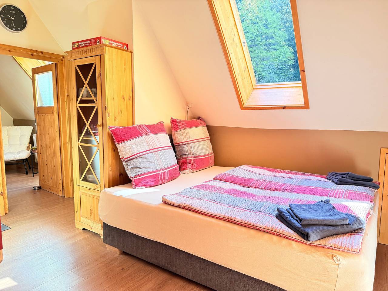 Ganze Wohnung, Wohlfühl Oase Dg Studio „Tannenwipfel mit Infrarotsauna“ , Wlan in Enzklösterle, Nordschwarzwald
