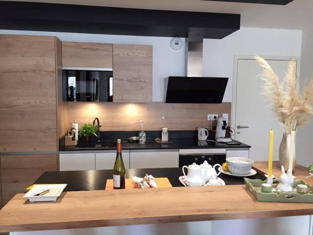 Gîte pour 2 personnes, avec vue ainsi que jardin et piscine dans Plage de Saint-Cyr sur Mer Les Lecques - 3