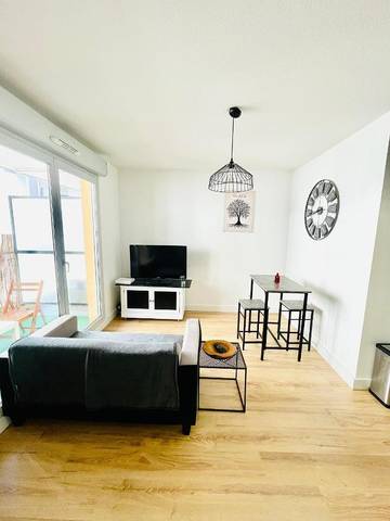 Gîte pour 2 personnes, avec balcon et piscine à Villefranche-sur-Saône