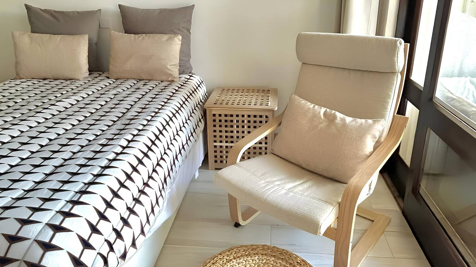 Magnific Studio with a cozy garden, 5 minutes to t, foto 7