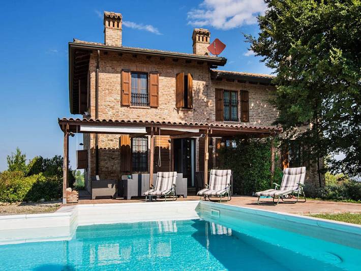 Casa vacanza per 10 persone, con Terrazza e Giardino nonché Piscina a Fidenza