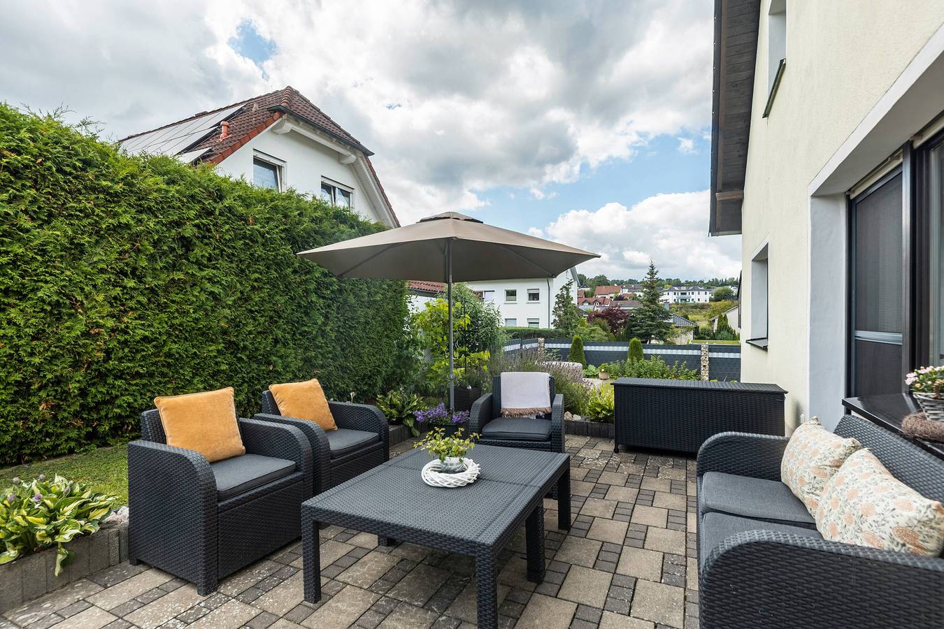 Ganze Wohnung, Ferienwohnung 'Sonnenblick Und Relax' mit privater Terrasse, Gemeinschaftsgarten und Wi-Fi in Sundern, Sorpesee