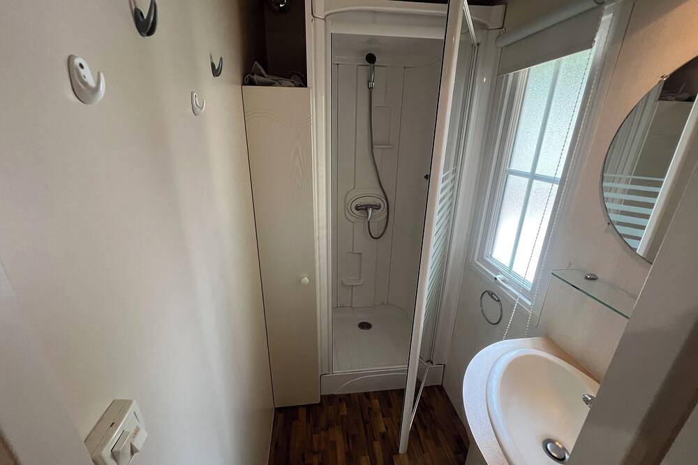 Mobil home climatisé tout confort avec terrasse – entre mer & Camargue in Lunel, Côte d'Améthyste