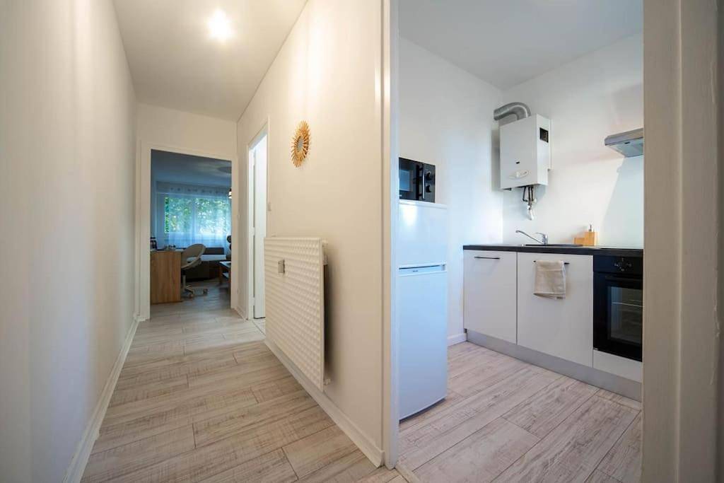 Appartement entier, One-Bedroom Apartment in Chalon-sur-Saône, Région de Chalon-sur-Saône