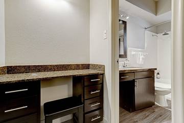 Apartment for 4 Guests in Houston, Harris County, Picture 3
