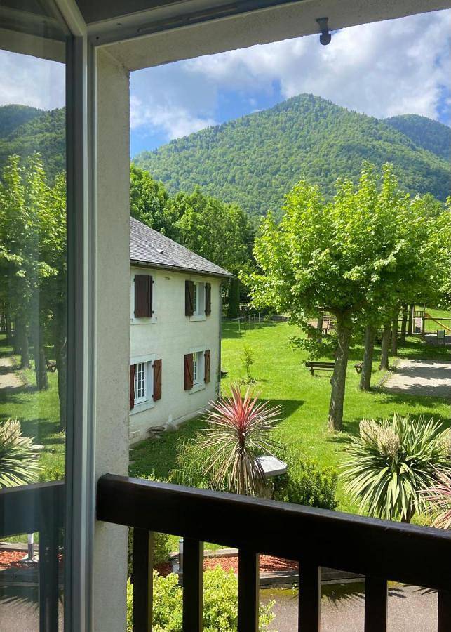 Hôtel pour 4 personnes, avec jardin ainsi que piscine et vue à Izeste - 4