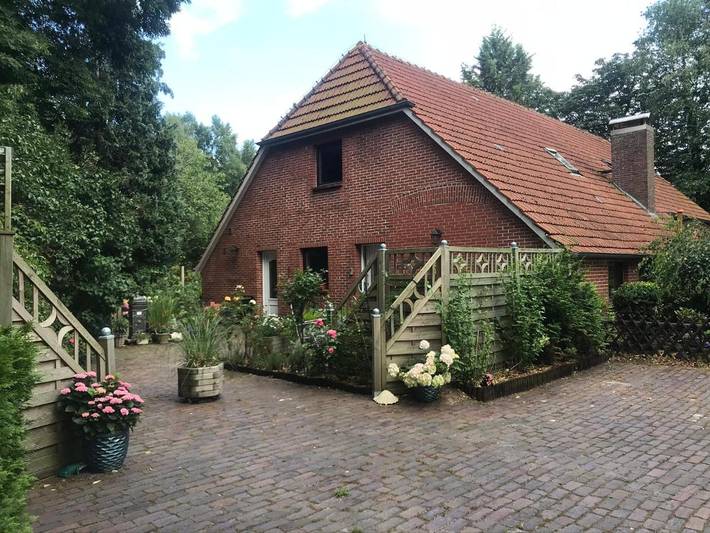Ferienwohnung für 2 Personen, mit Terrasse und Garten sowie Sauna und Ausblick in Apen