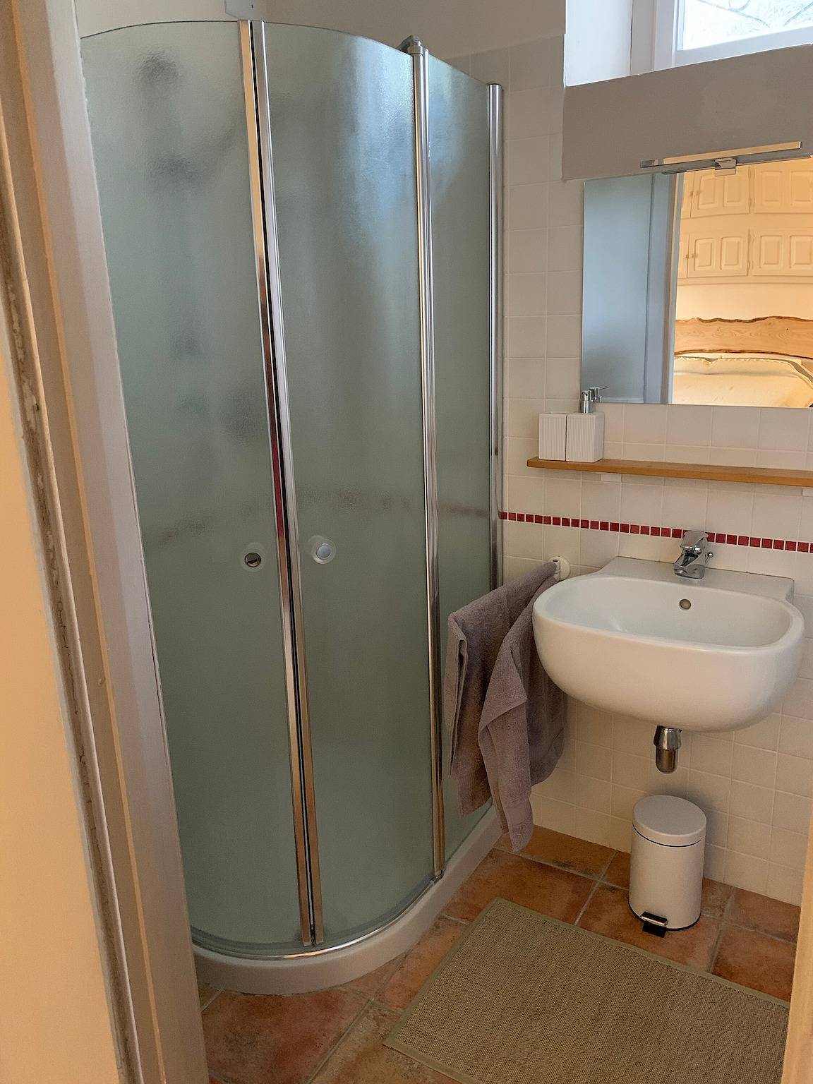 Ganze Wohnung, Apartment 'Gipsy Rose - Blue Rose' mit Bergblick, Gemeinschaftsgarten und Wlan in Sarzana, Naturpark Montemarcello-Magra-Vara